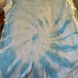 Woman’s  Sleeveless,Ruffled, t-shirt